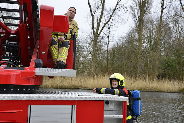 2020/31/20200131-14u10 GB 005 Brand woning Nieuwemeerdijk.jpg